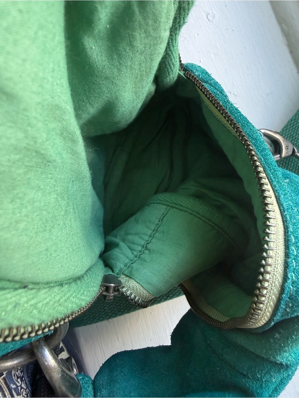Free People Teal Suede Crossbody Sling Bag - Stylish Everyday Carry - Picture 3 of 4